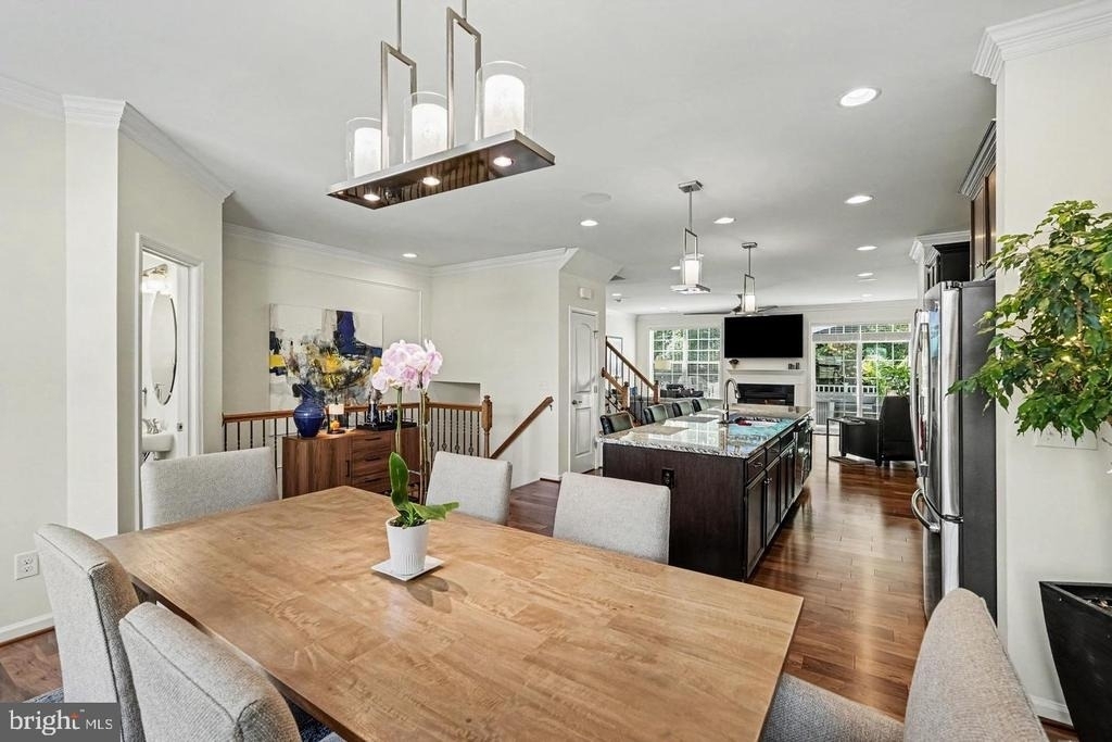 1327 Gilmore Street - Photo 4