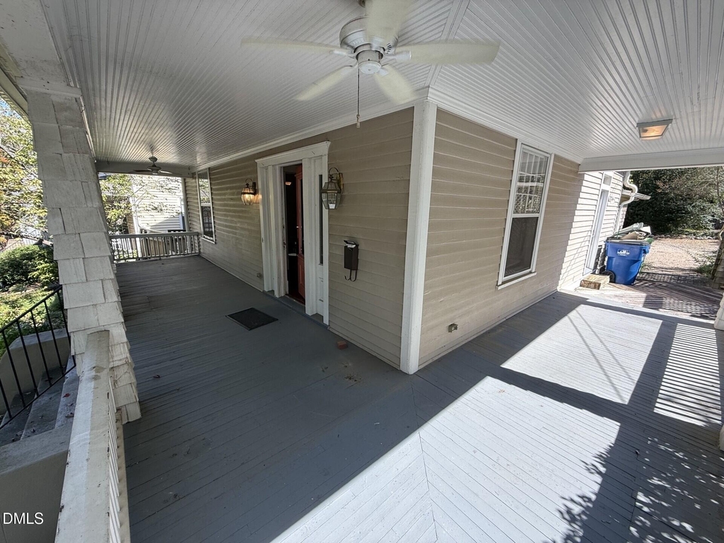 114 E Park Drive - Photo 4