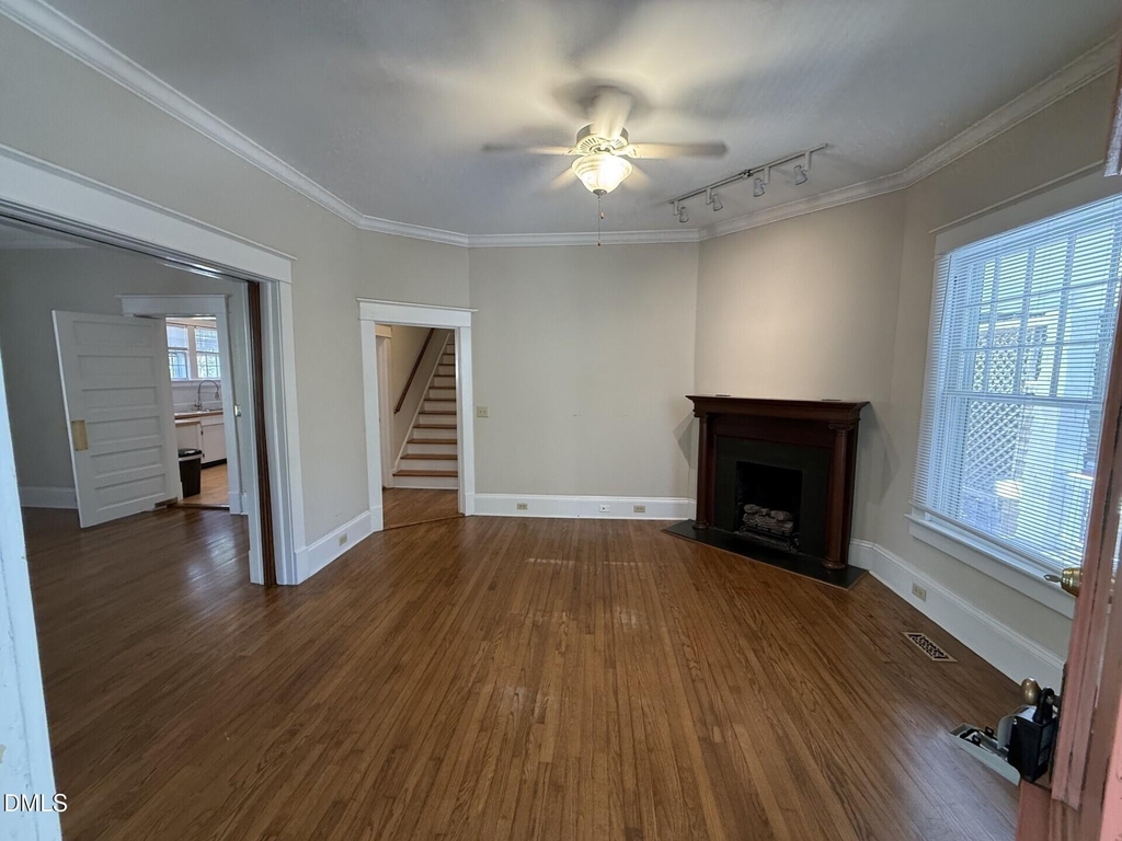 114 E Park Drive - Photo 8