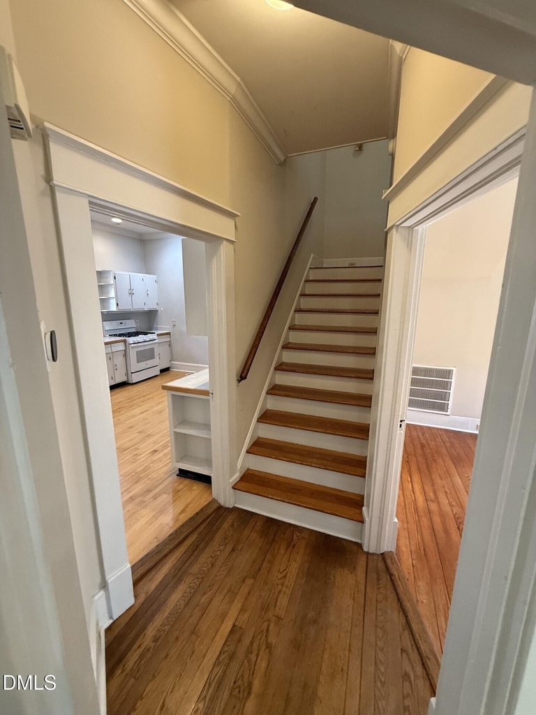 114 E Park Drive - Photo 12