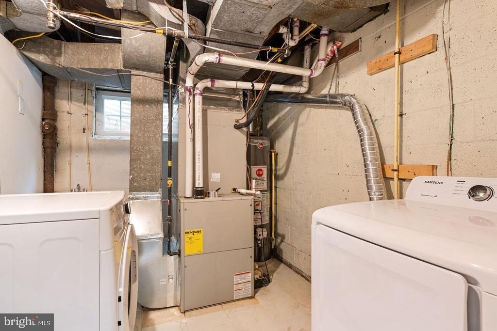 709 E Broad Street - Photo 32