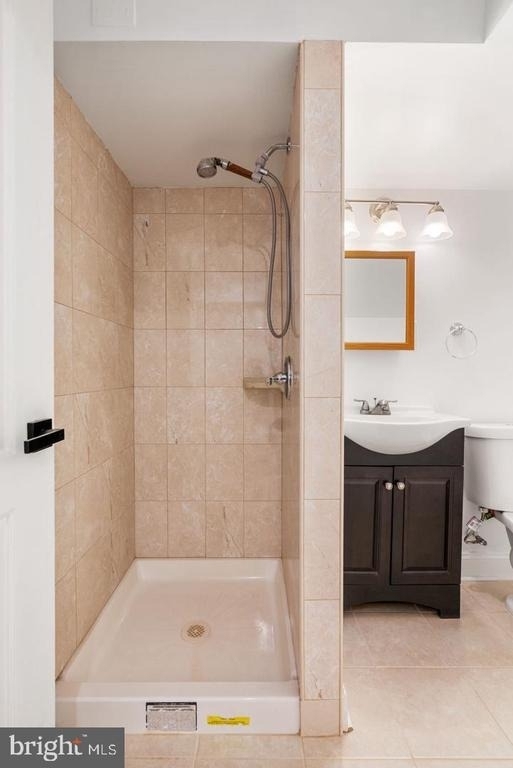 709 E Broad Street - Photo 31