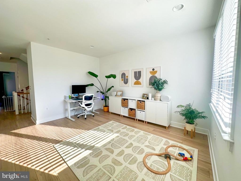 2409 Richmond Highway - Photo 10