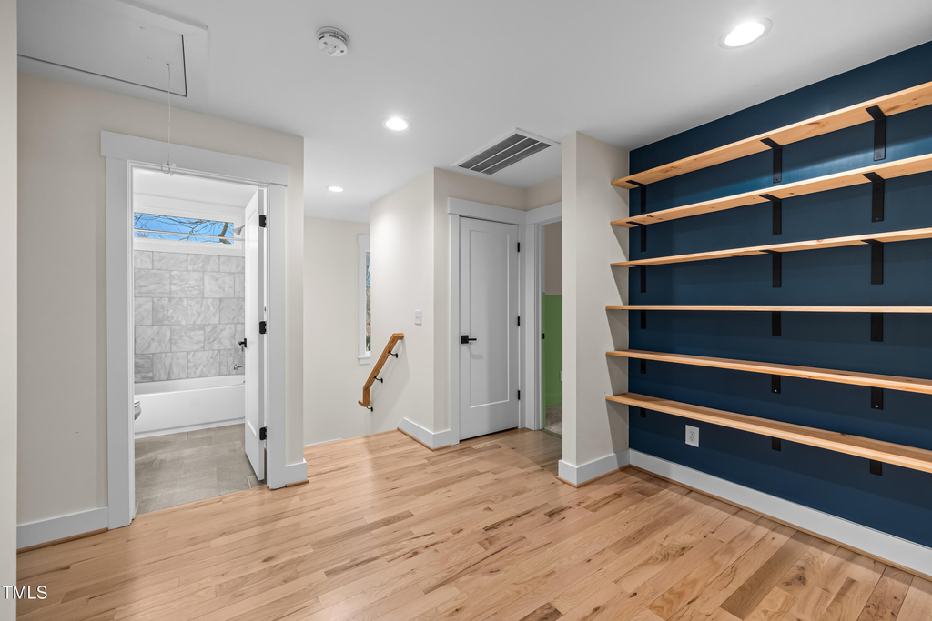 917 S Blount Street - Photo 2
