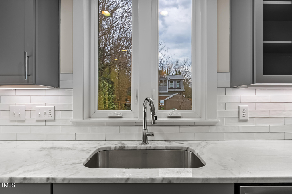 917 S Blount Street - Photo 13