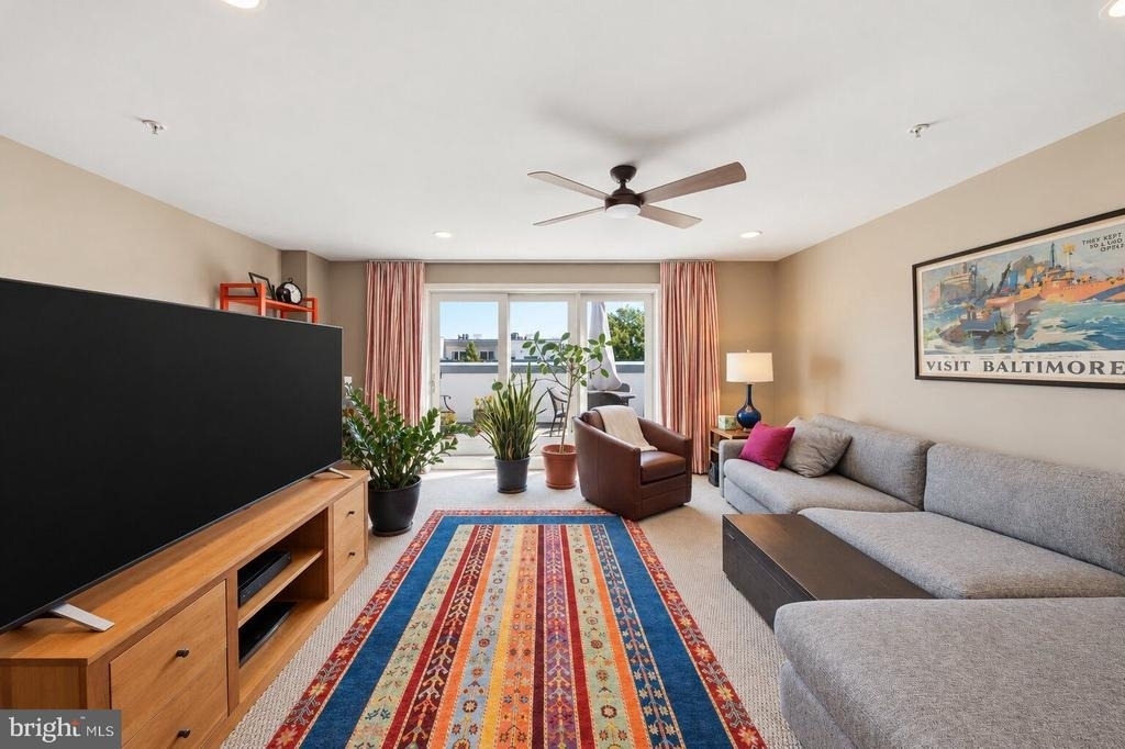 912 N Alfred Street - Photo 36