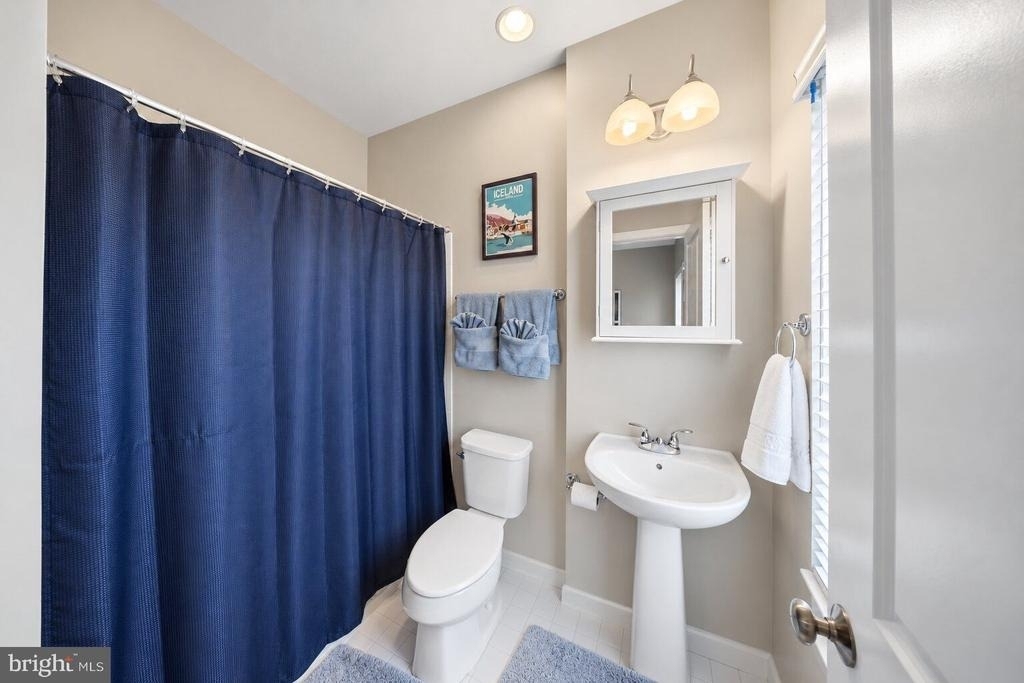 912 N Alfred Street - Photo 29