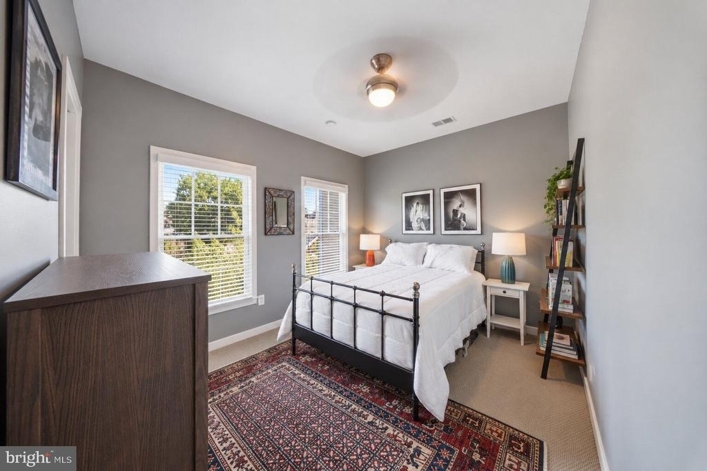 912 N Alfred Street - Photo 28
