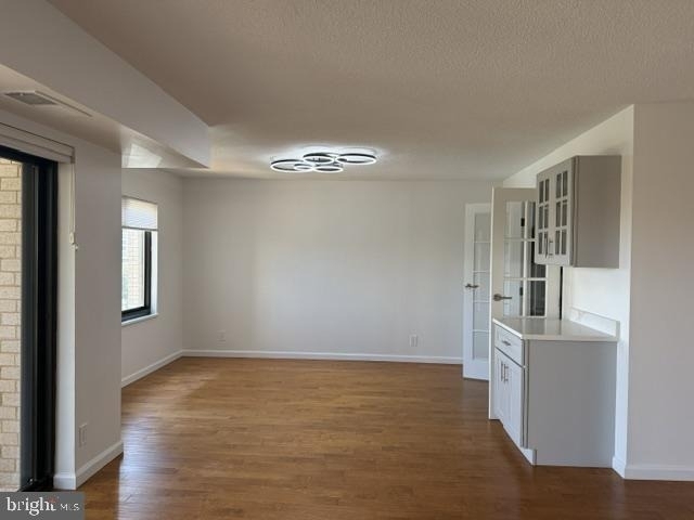 205 Yoakum Parkway - Photo 32