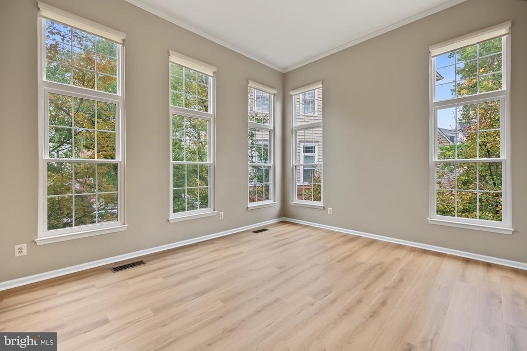 5022 Barbour Drive - Photo 4