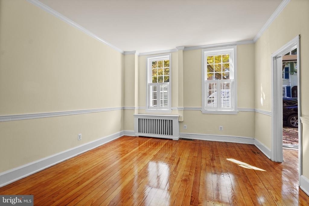 105 Prince Street - Photo 2