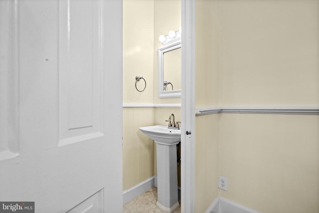 105 Prince Street - Photo 9