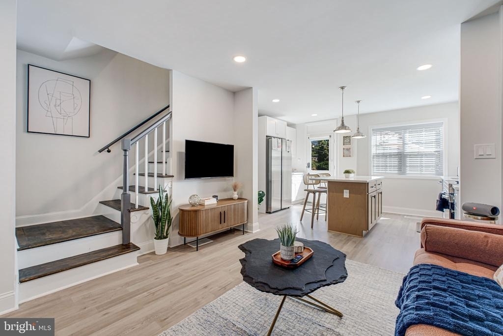 3107 Montrose Avenue - Photo 6