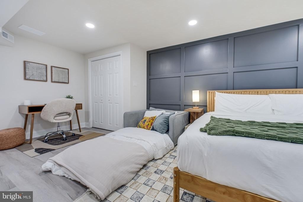 3107 Montrose Avenue - Photo 5