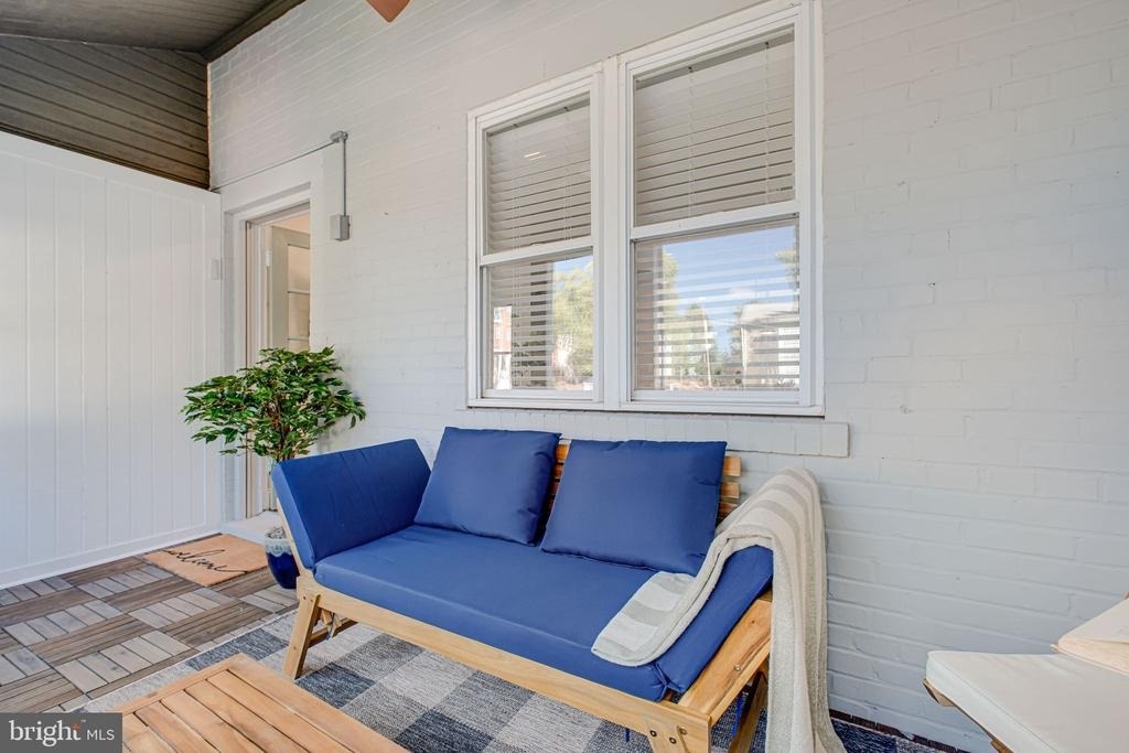 3107 Montrose Avenue - Photo 34