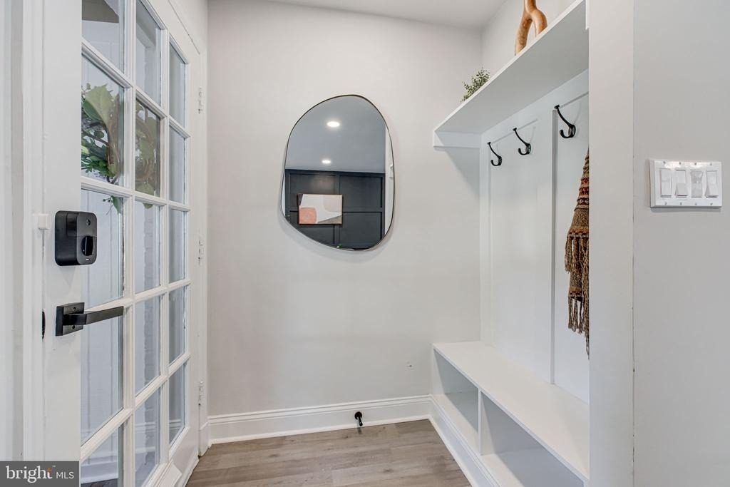 3107 Montrose Avenue - Photo 35