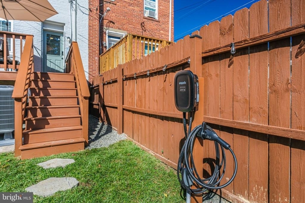 3107 Montrose Avenue - Photo 19