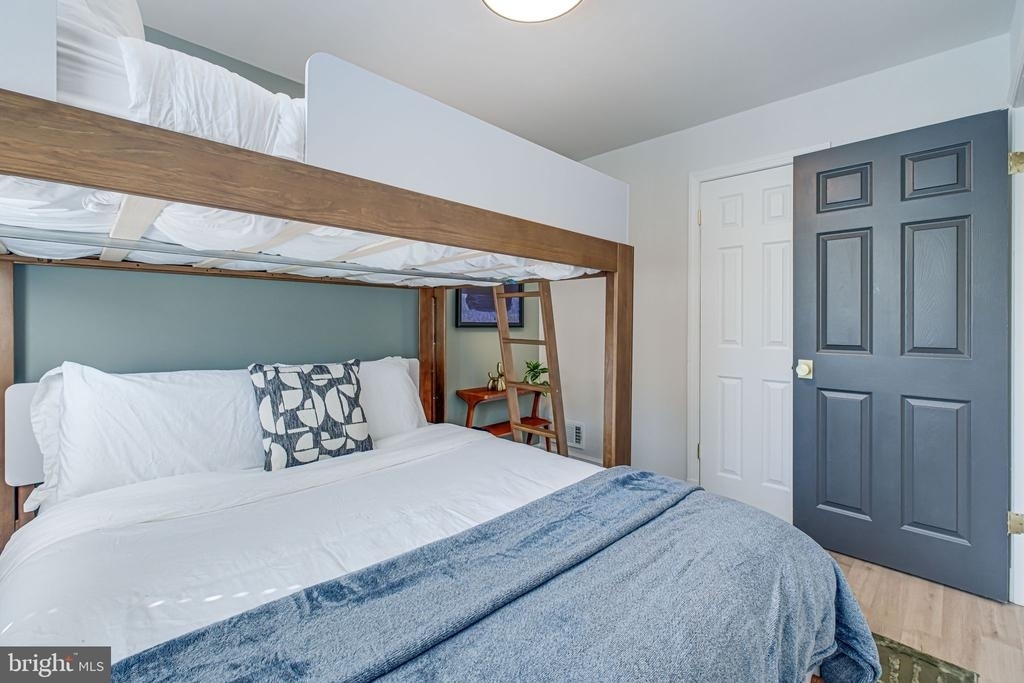 3107 Montrose Avenue - Photo 39