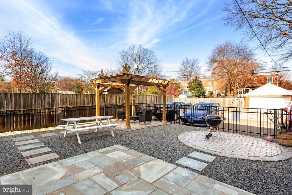 504 E Alexandria Avenue - Photo 12