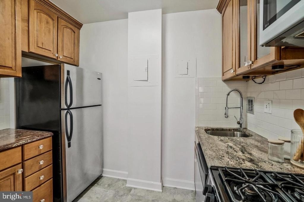 1111 Arlington Boulevard - Photo 5