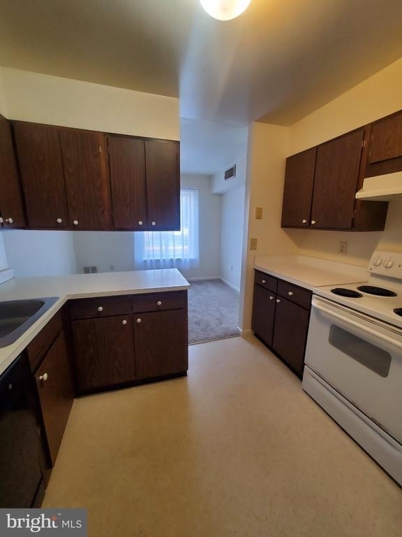 35 Greenwood Road - Photo 3