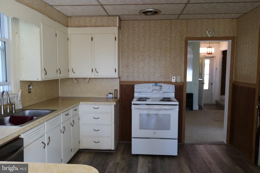 442 Summit Avenue - Photo 10