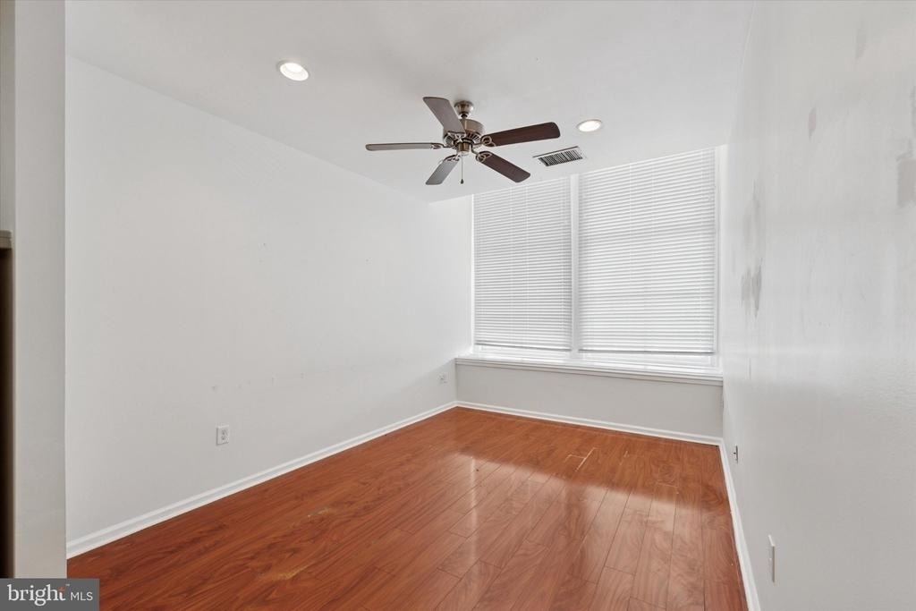 1050 E Montgomery Avenue - Photo 5