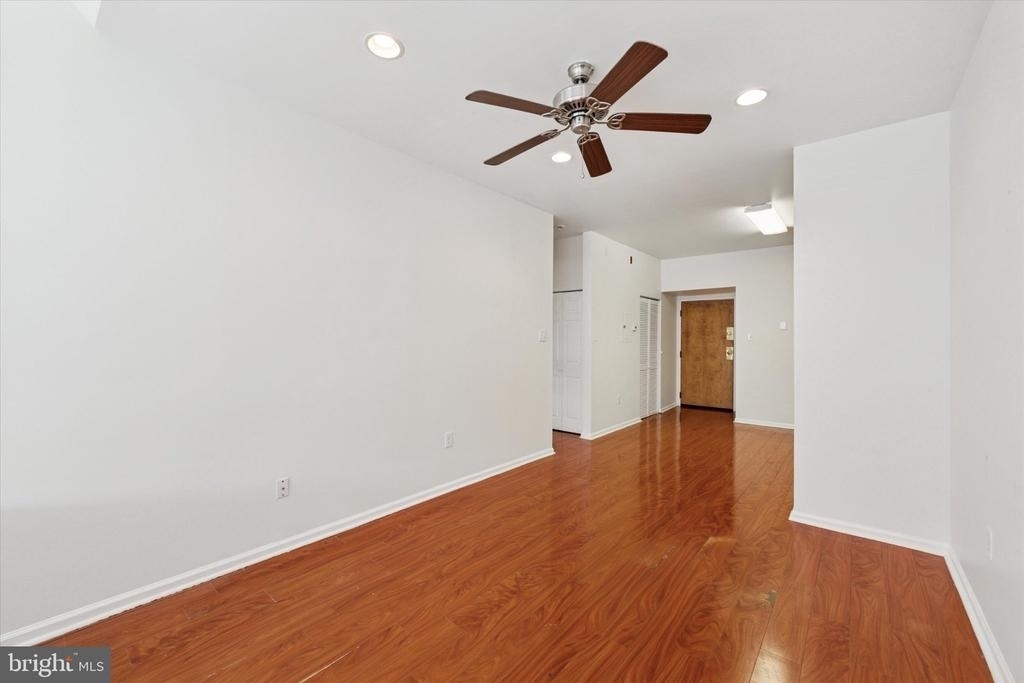 1050 E Montgomery Avenue - Photo 11