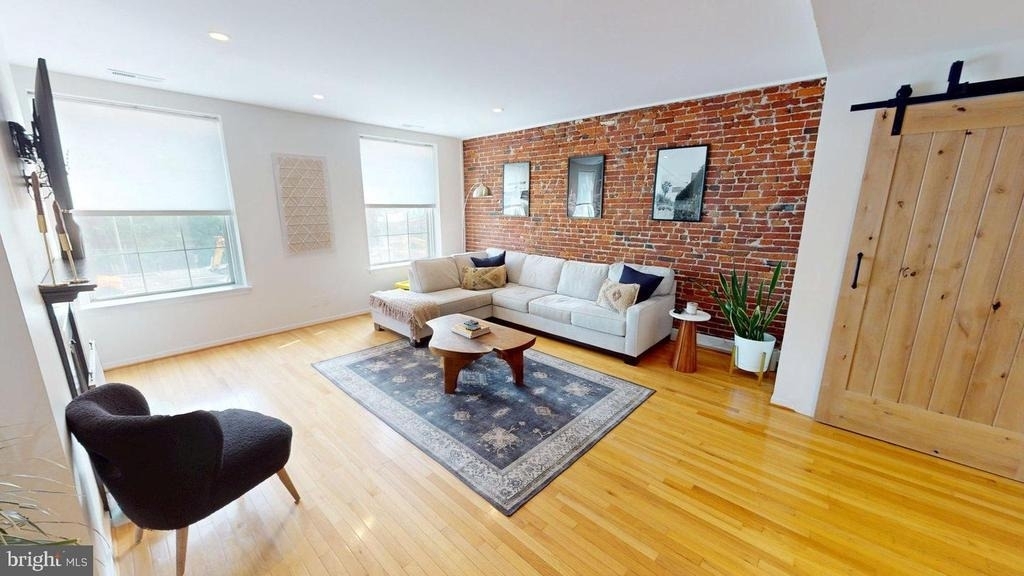102 Church Street - Photo 4