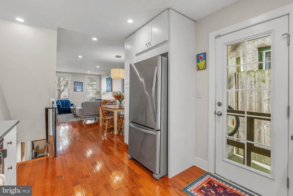 2114 Oakford Street - Photo 8