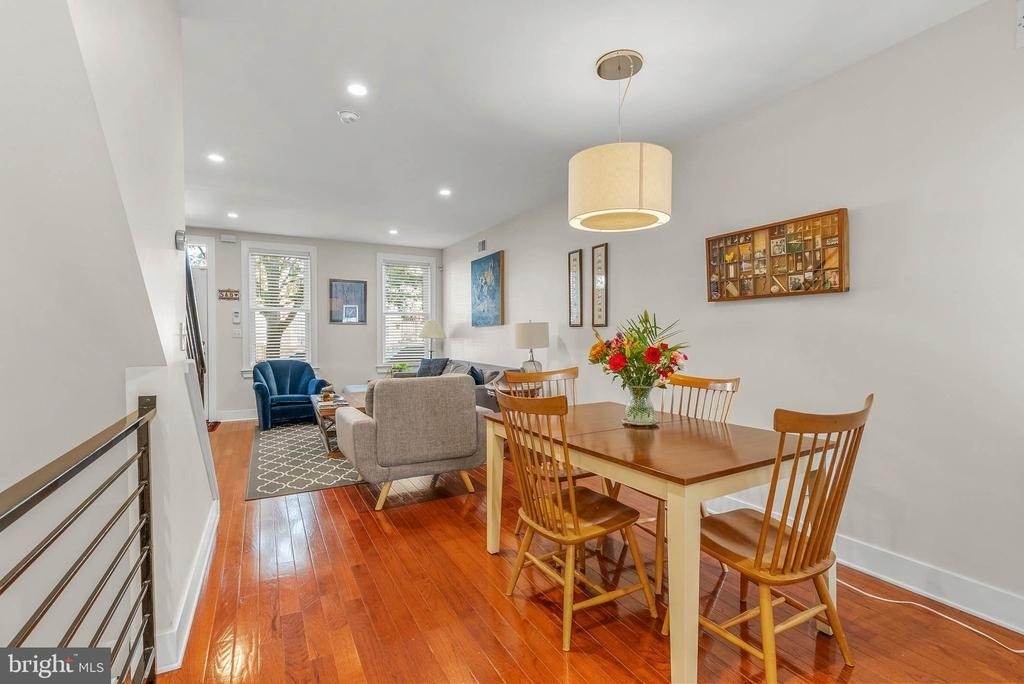 2114 Oakford Street - Photo 5