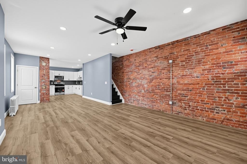 4512 E Stiles Street - Photo 2