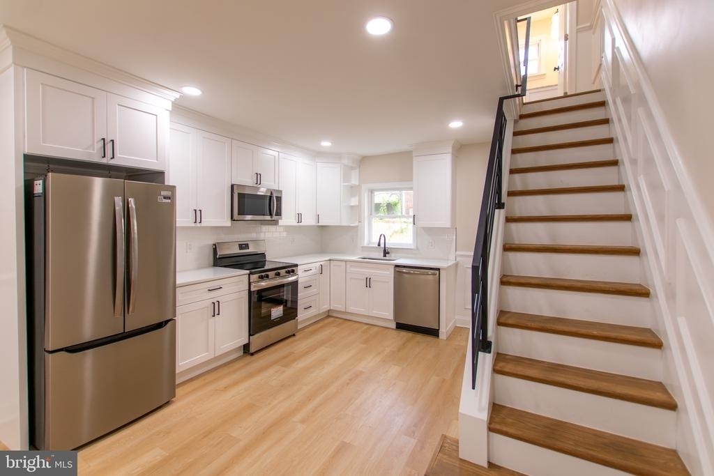 1542 S Bambrey Street - Photo 3