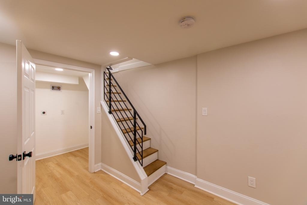 1542 S Bambrey Street - Photo 9