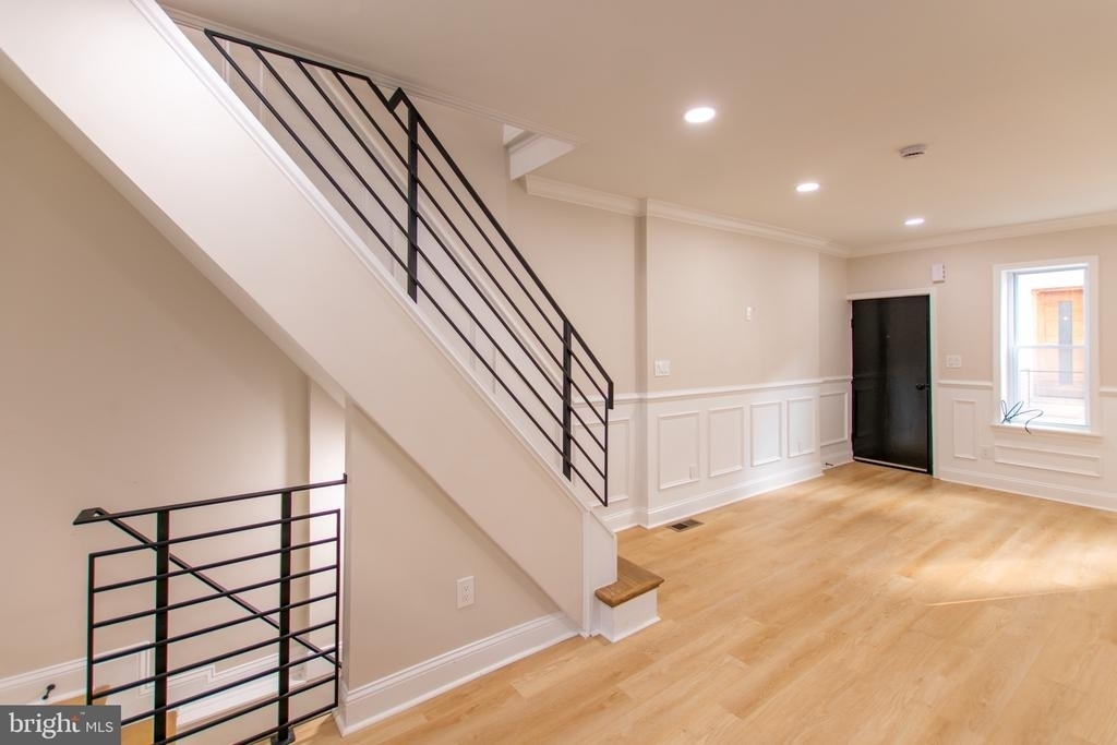 1542 S Bambrey Street - Photo 5
