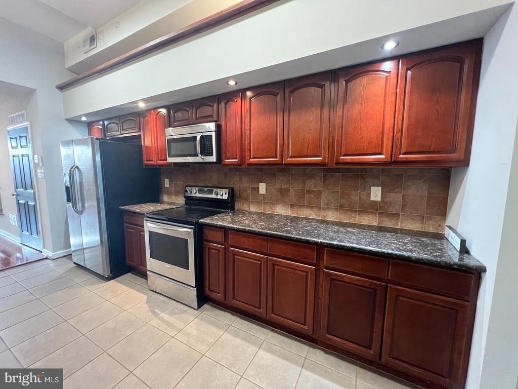 1302 N Randolph Street - Photo 2