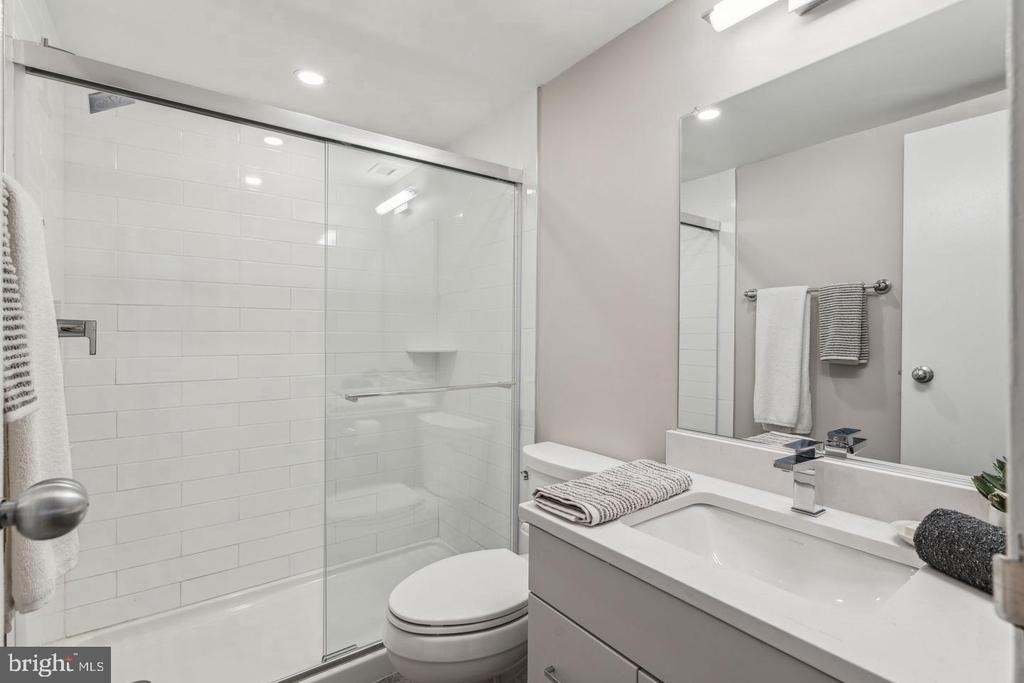 875 Sansom Street - Photo 20