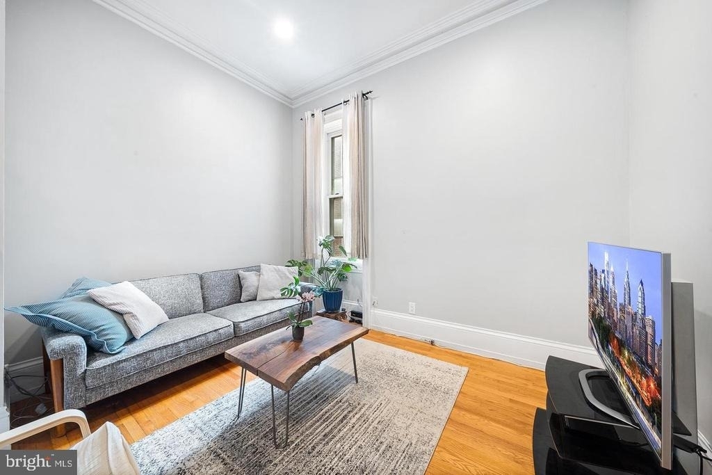 1704 Wallace Street - Photo 8