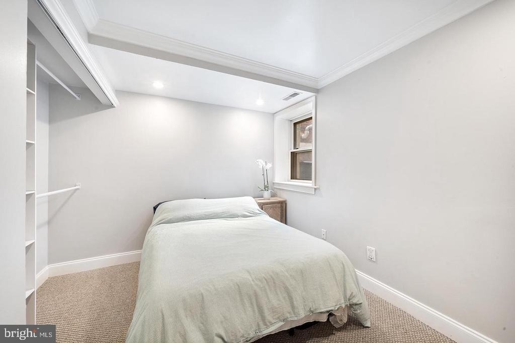 1704 Wallace Street - Photo 22