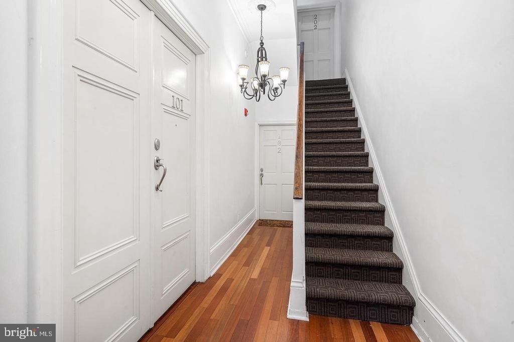 1704 Wallace Street - Photo 5