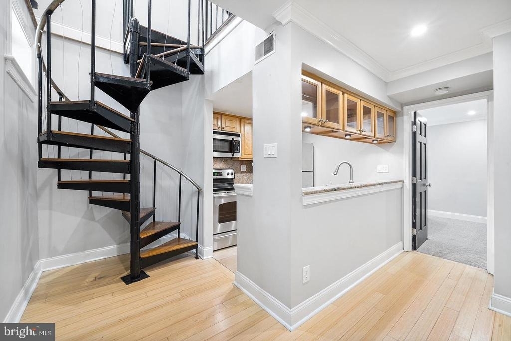 1704 Wallace Street - Photo 14