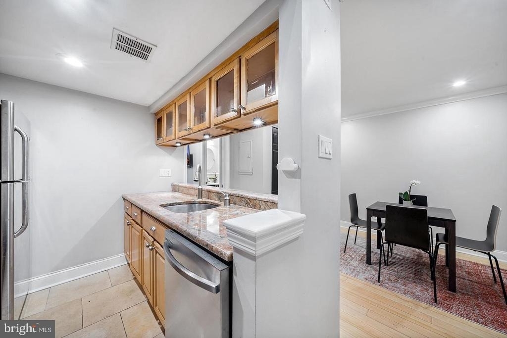 1704 Wallace Street - Photo 17