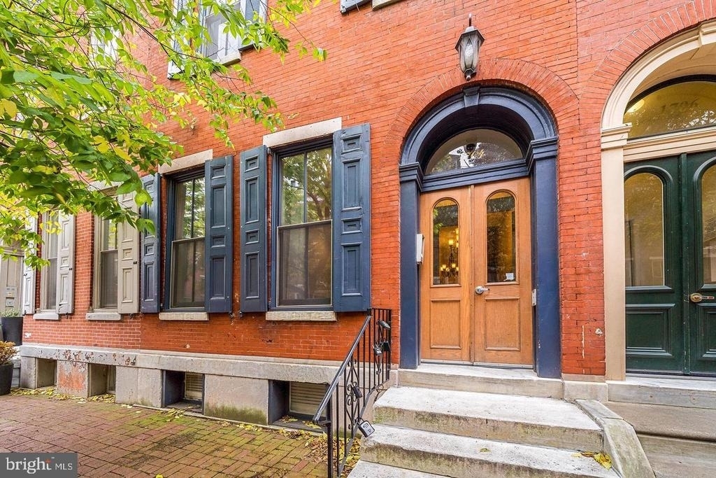 1704 Wallace Street - Photo 3