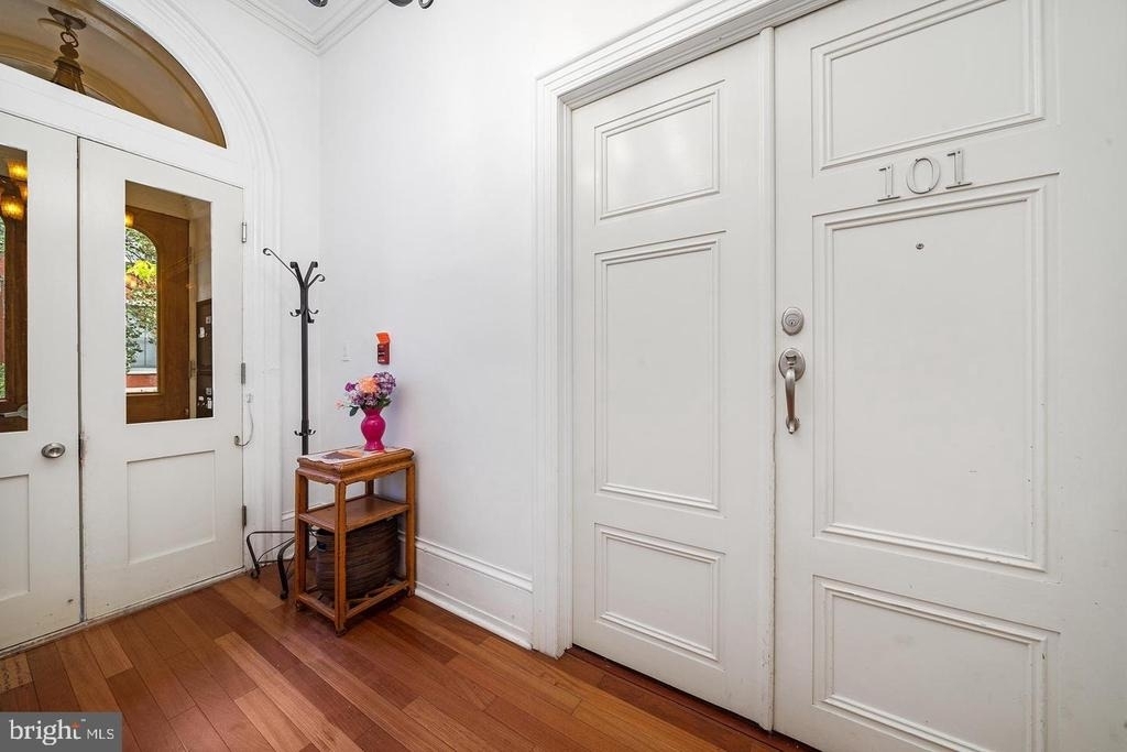 1704 Wallace Street - Photo 6