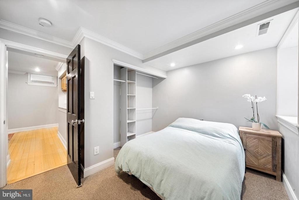 1704 Wallace Street - Photo 21