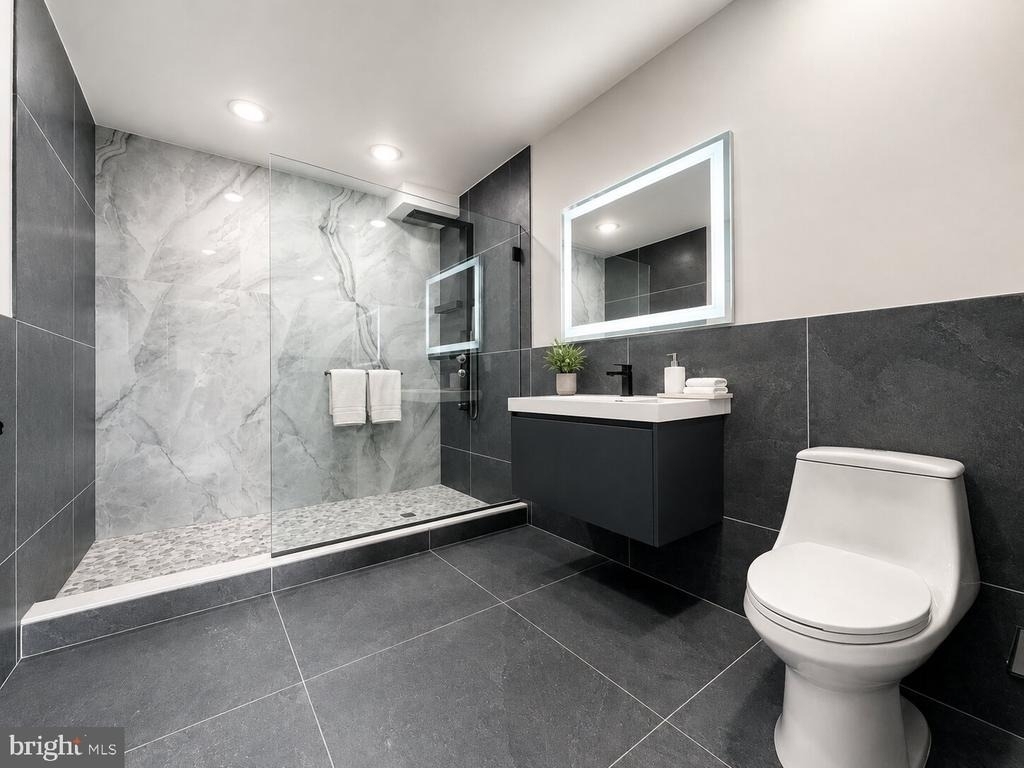 1810 E Venango Street - Photo 5