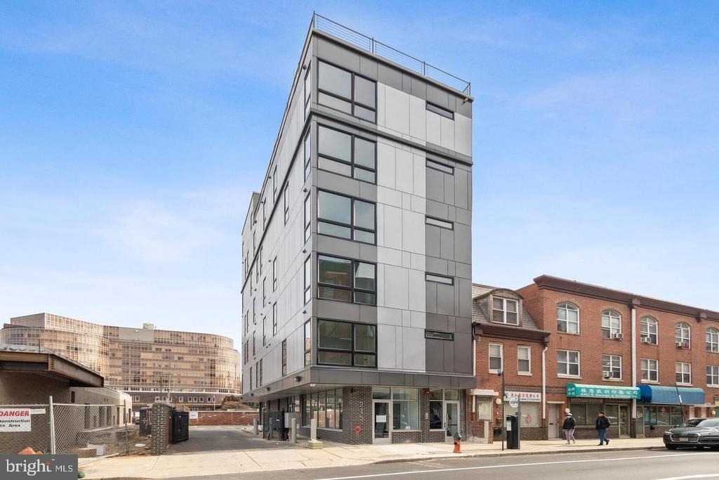215 N 9th Street - Photo 1