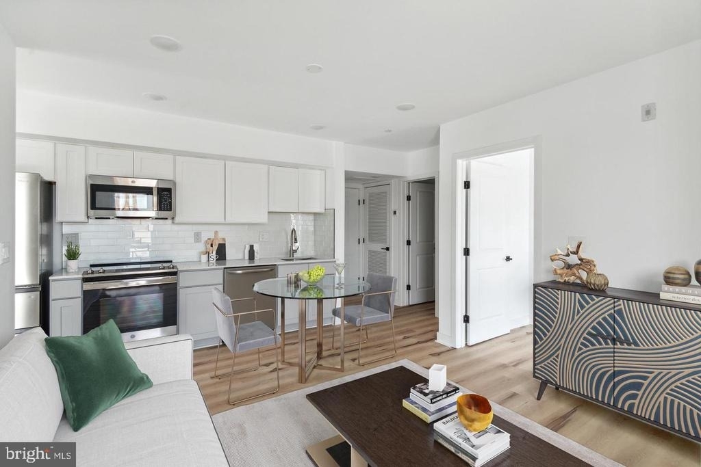 215 N 9th Street - Photo 4