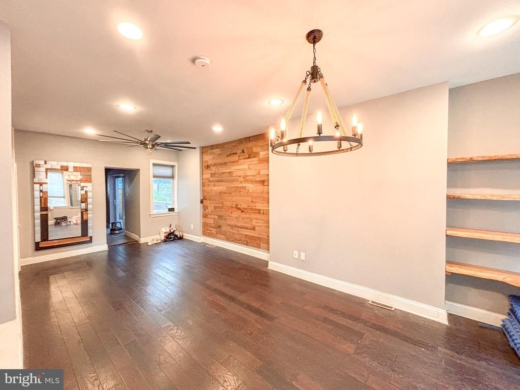 805 Cameron Street - Photo 2