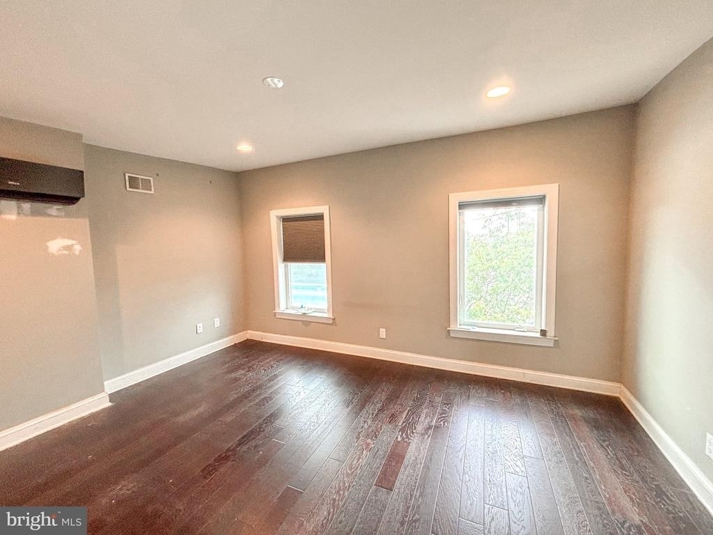 805 Cameron Street - Photo 15